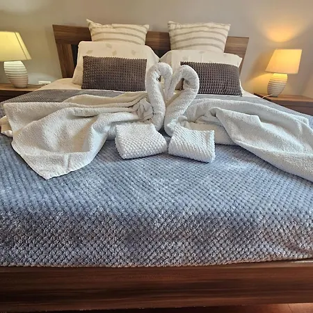 Tena - One Bedroom Floki *