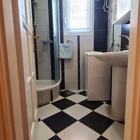 Tena - One Bedroom Floki Apartamento